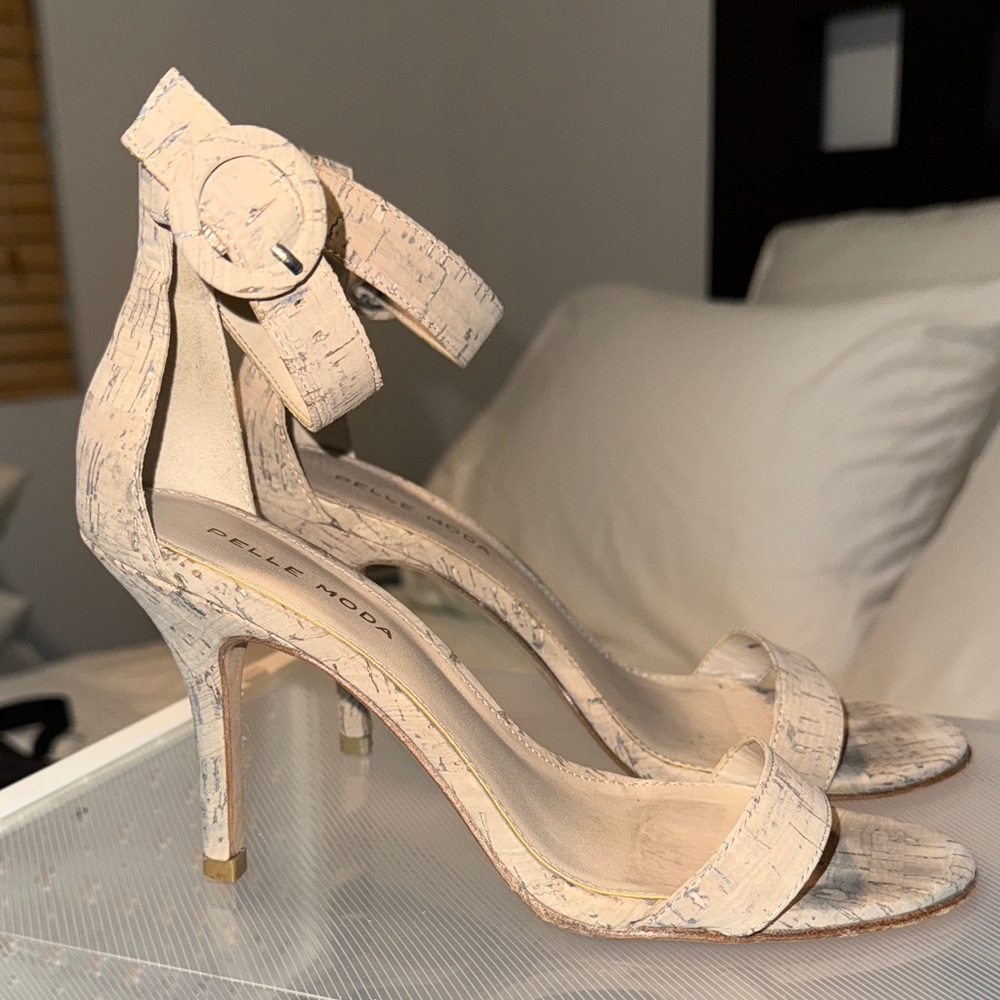 Pelle Moda Textured Cream Heels